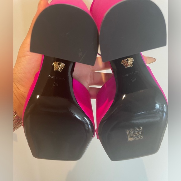 *BRAND NEW* Versace Medusa Medallion Ankle Strap Sandals - Picture 7 of 8